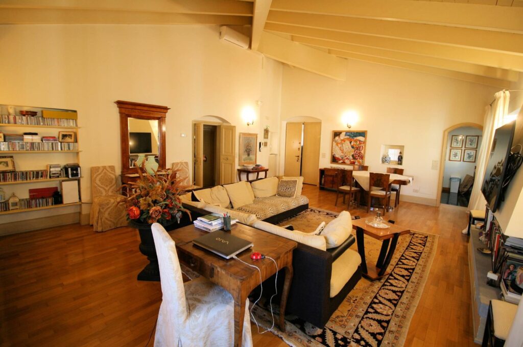 1284-Appartamento al piano secondo con ascensore-Pistoia-2 Agenzia Immobiliare ASIP