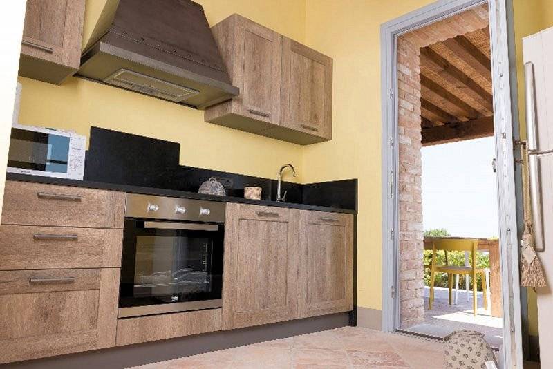 1293-Porzione terratetto di villa bifamiliare con giardino privato e piscina condominiale-Chianni-4 Agenzia Immobiliare ASIP