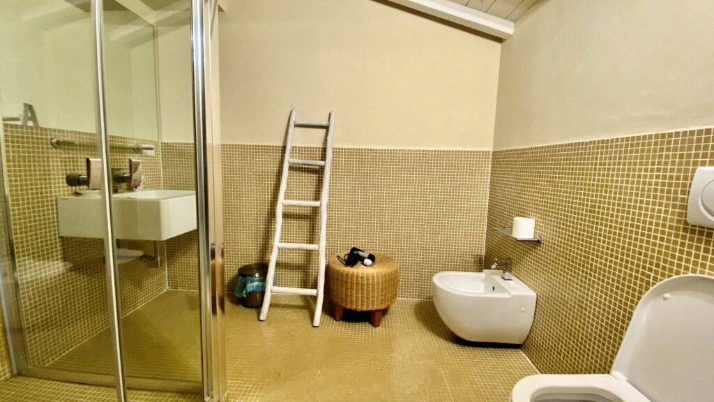 1309-Casale ristrutturato con parco e piscina-Lucca-20 Agenzia Immobiliare ASIP