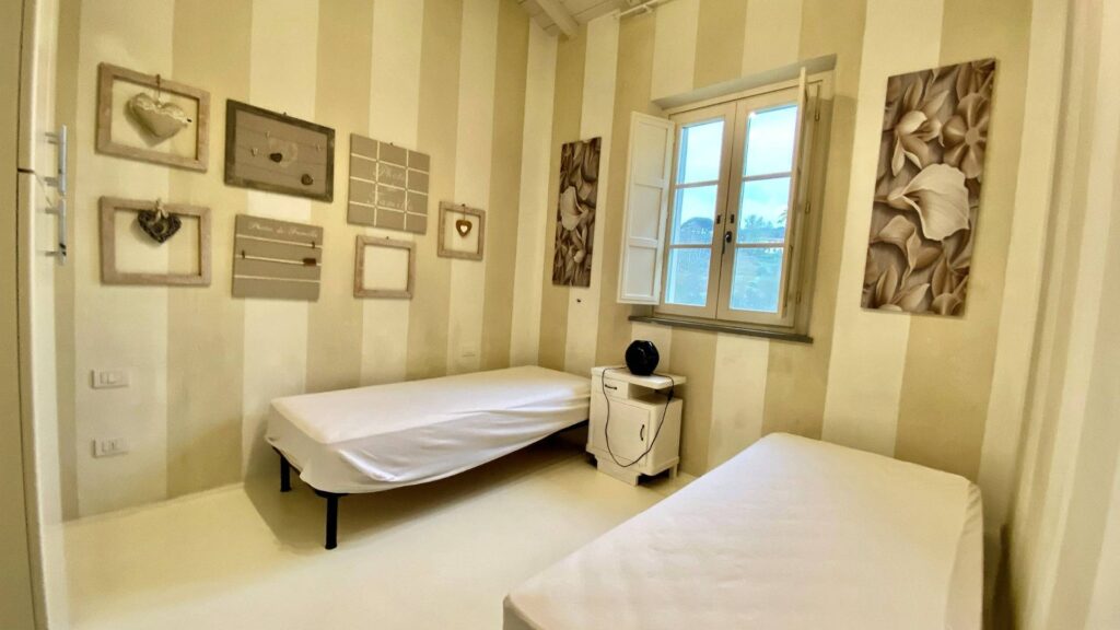 1309-Casale ristrutturato con parco e piscina-Lucca-17 Agenzia Immobiliare ASIP
