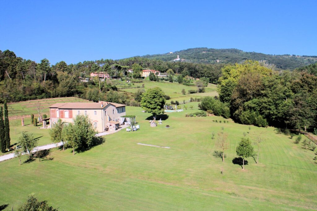 1309-Casale ristrutturato con parco e piscina-Lucca-2 Agenzia Immobiliare ASIP