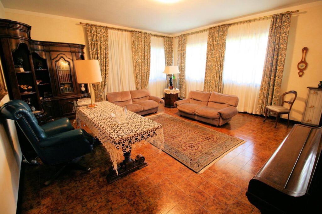 1310-Villa singola con ampio giardino-Santa Croce sull'Arno-11 Agenzia Immobiliare ASIP