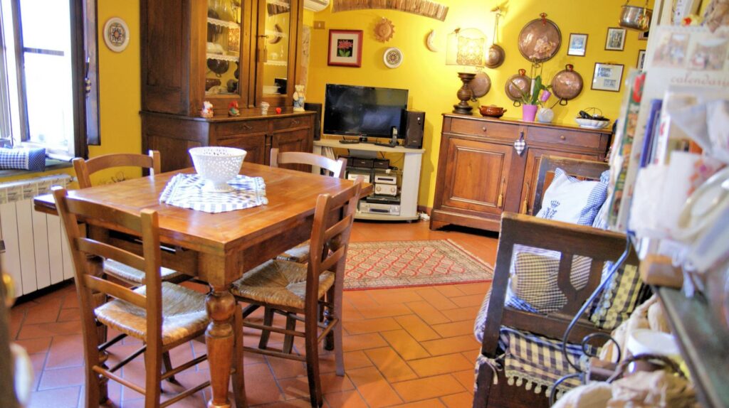 1327-Appartamento in stile rustico Toscano ristrutturato-San Giuliano Terme-12 Agenzia Immobiliare ASIP