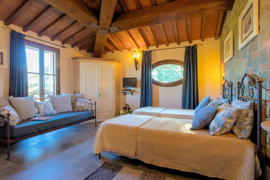 1333-Bellissimo casale in stile Toscano con parco e piscina-Peccioli-19 Agenzia Immobiliare ASIP