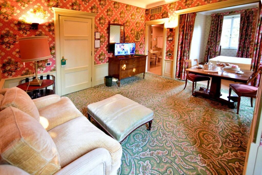 1340-Bellissima struttura turistico ricettiva con ristorante  parco e piscina-Lucca-16 Agenzia Immobiliare ASIP