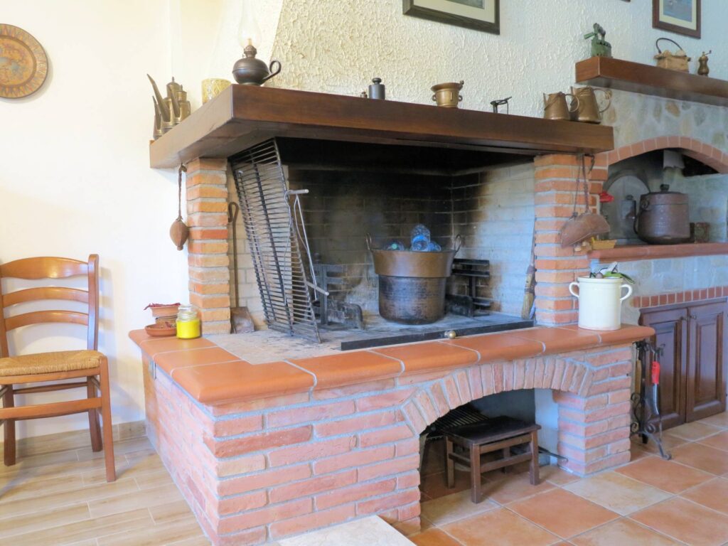 901-Casale di ampia superficie in posizione dominante-Massa Marittima-16 Agenzia Immobiliare ASIP