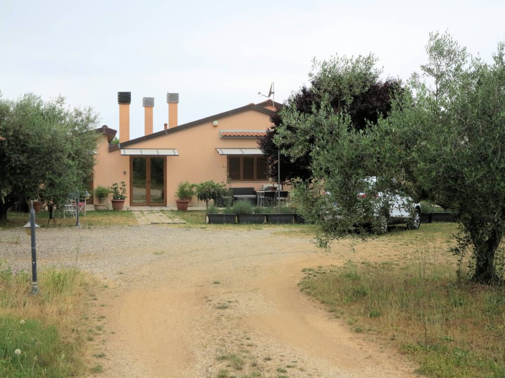 901-Casale di ampia superficie in posizione dominante-Massa Marittima-1 Agenzia Immobiliare ASIP