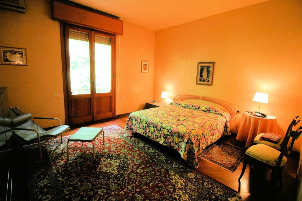 1346-Villa unifamiliare di ampia superficie con giardino-Montemurlo-15 Agenzia Immobiliare ASIP
