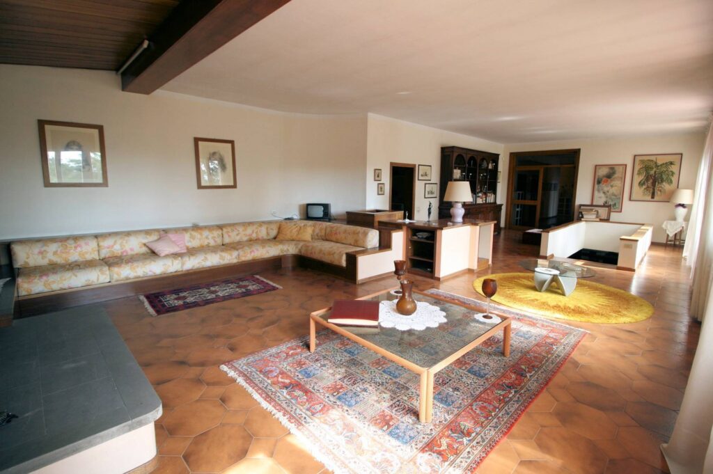 1346-Villa unifamiliare di ampia superficie con giardino-Montemurlo-10 Agenzia Immobiliare ASIP