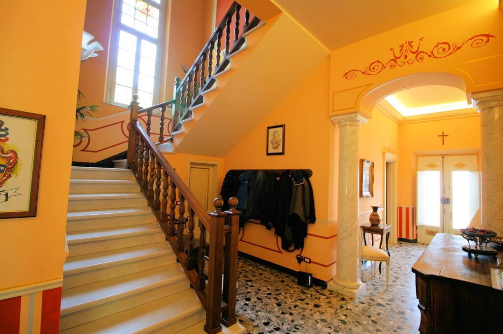 1362-Villa in stile liberty con ampio giardino-Altopascio-6 Agenzia Immobiliare ASIP