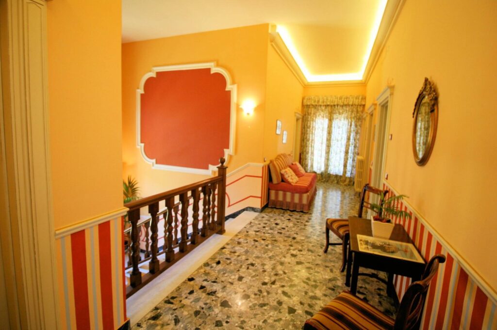 1362-Villa in stile liberty con ampio giardino-Altopascio-11 Agenzia Immobiliare ASIP