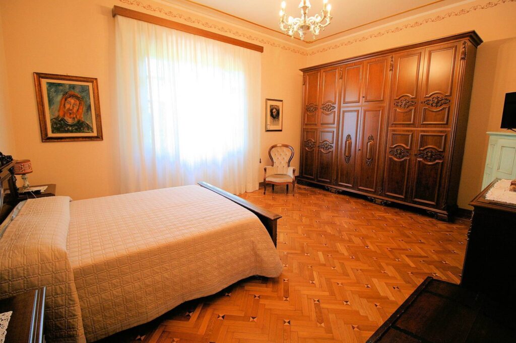 1362-Villa in stile liberty con ampio giardino-Altopascio-13 Agenzia Immobiliare ASIP