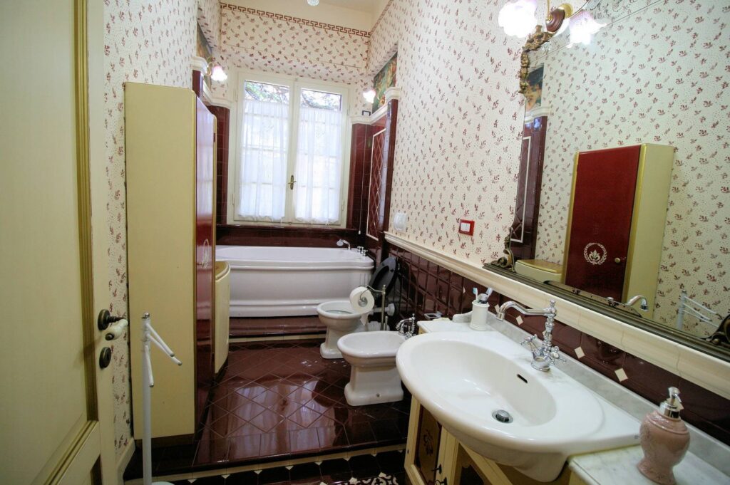 1362-Villa in stile liberty con ampio giardino-Altopascio-19 Agenzia Immobiliare ASIP