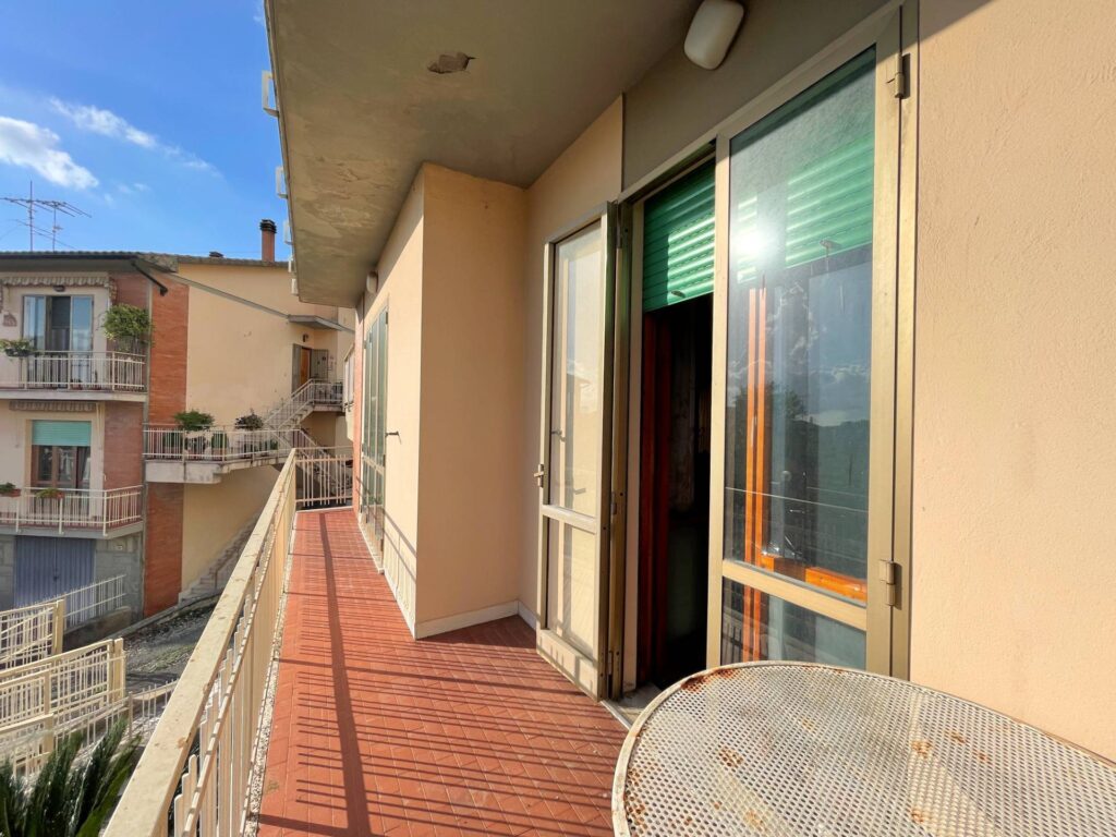 1326-Appartamento al piano primo con giardino-Volterra-13 Agenzia Immobiliare ASIP
