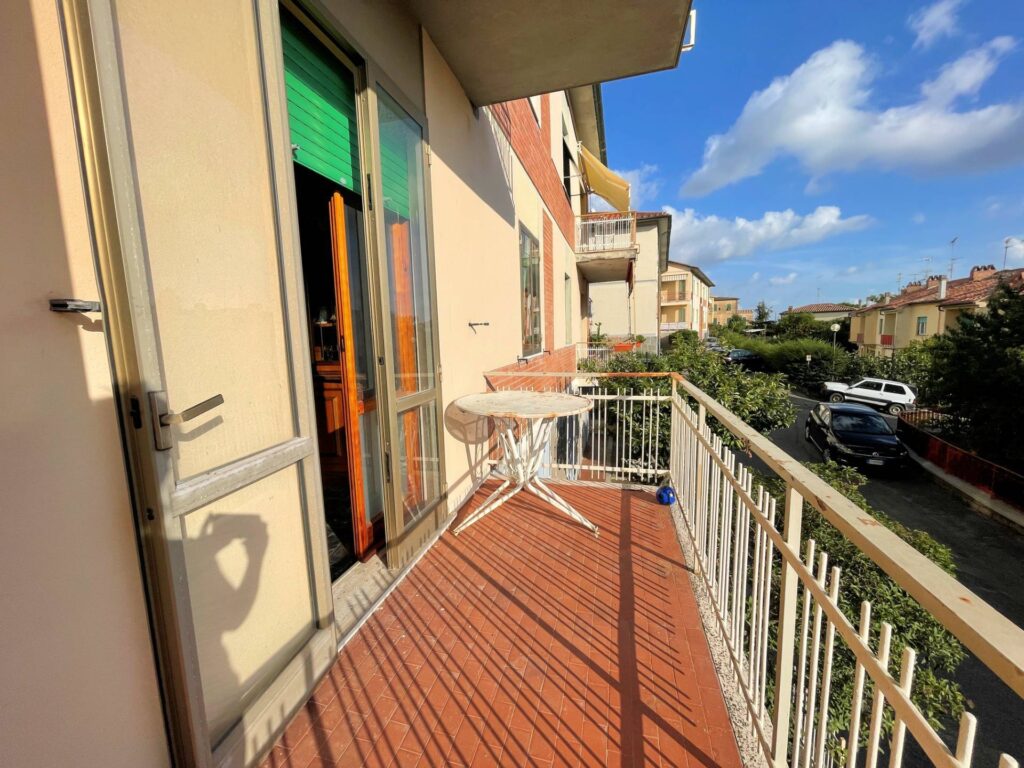 1326-Appartamento al piano primo con giardino-Volterra-12 Agenzia Immobiliare ASIP