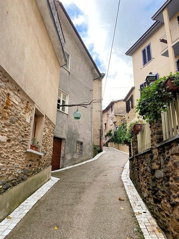 888-Terratetto semi-indipendente con giardino-Stazzema-3 Agenzia Immobiliare ASIP