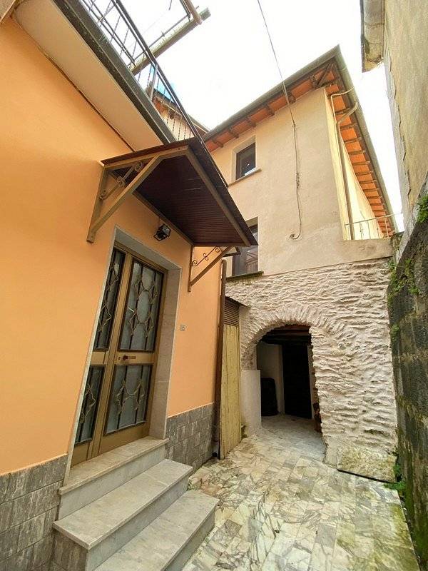 888-Terratetto semi-indipendente con giardino-Stazzema-4 Agenzia Immobiliare ASIP