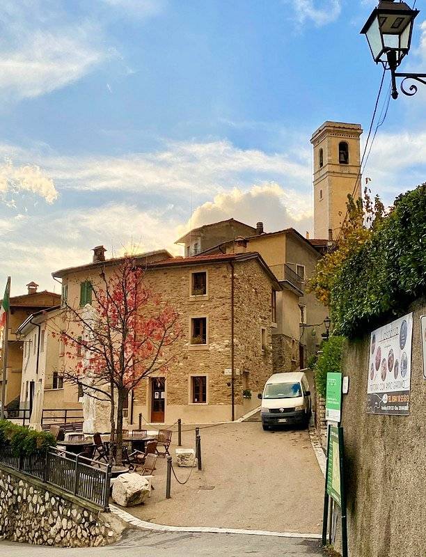888-Terratetto semi-indipendente con giardino-Stazzema-1 Agenzia Immobiliare ASIP