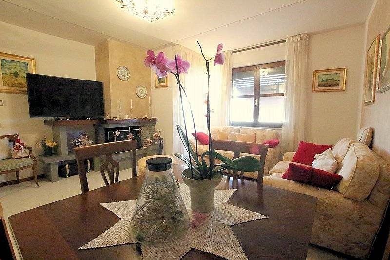 1134-Appartamento luminoso con terrazze  garage e vista mare-Volterra-3 Agenzia Immobiliare ASIP