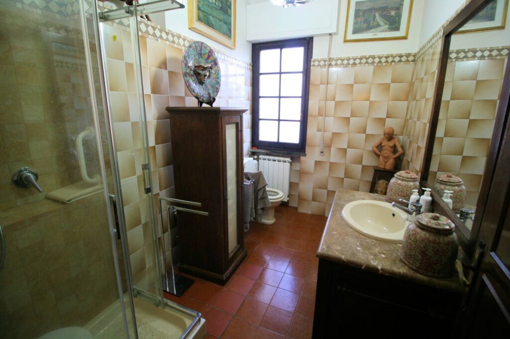 1395-Villa di ampia superficie in zona residenziale-Montecatini-Terme-18 Agenzia Immobiliare ASIP