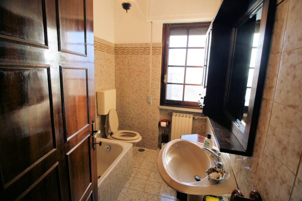 1395-Villa di ampia superficie in zona residenziale-Montecatini-Terme-19 Agenzia Immobiliare ASIP