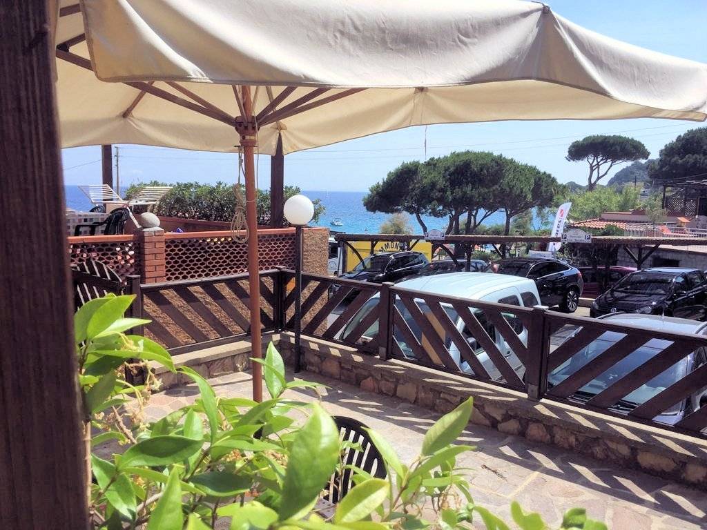 1404-Bel complesso immobiliare suddiviso in cinque appartamenti a 50 metri dal mare-Marciana-3 Agenzia Immobiliare ASIP