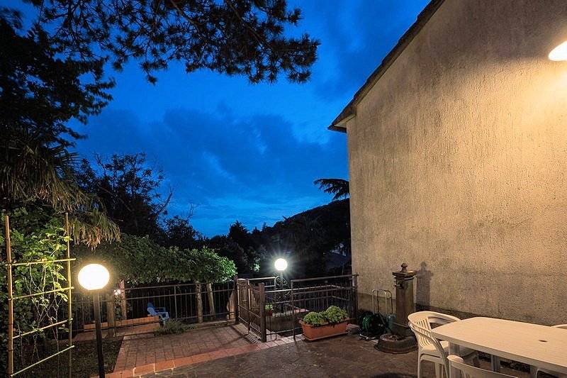 1421-Bella villetta libera su quattro lati con giardino in posizione centrale-Roccastrada-2 Agenzia Immobiliare ASIP