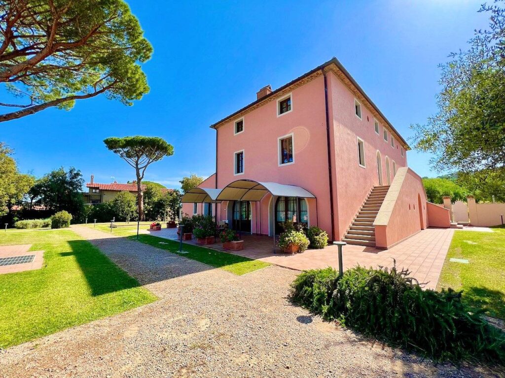1423-Prestigioso complesso immobiliare vicino al mare-Castagneto Carducci-4 Agenzia Immobiliare ASIP
