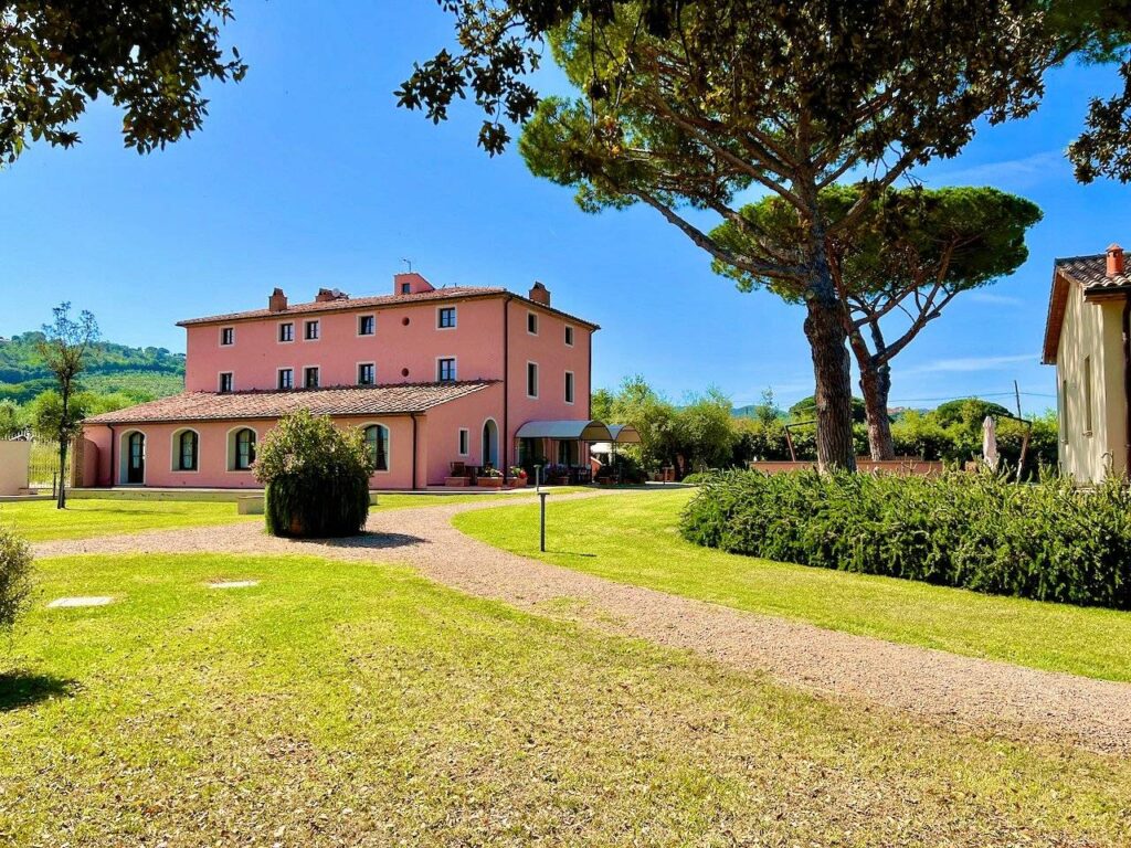 1423-Prestigioso complesso immobiliare vicino al mare-Castagneto Carducci-2 Agenzia Immobiliare ASIP