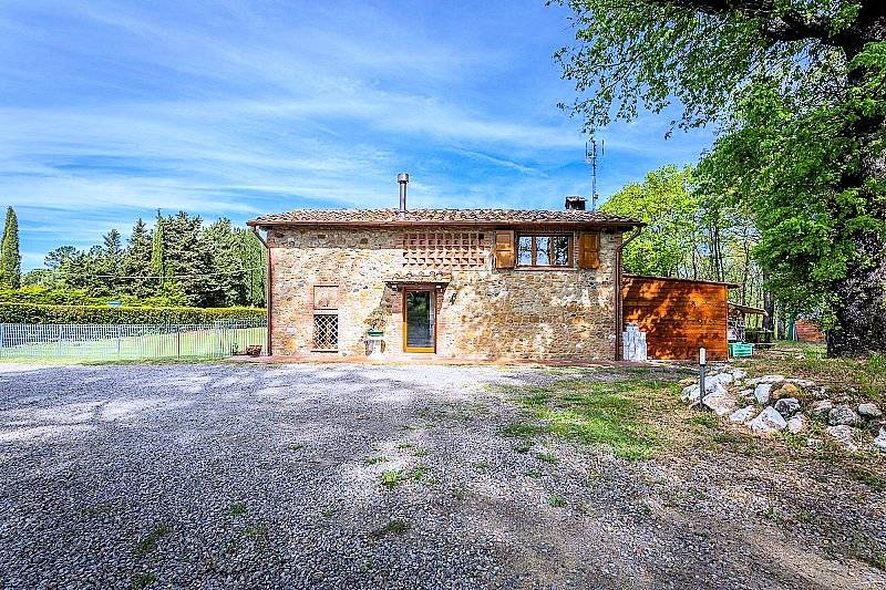 1427-Bel casale ristrutturato con ampio terreno pianeggiante-Montaione-3 Agenzia Immobiliare ASIP