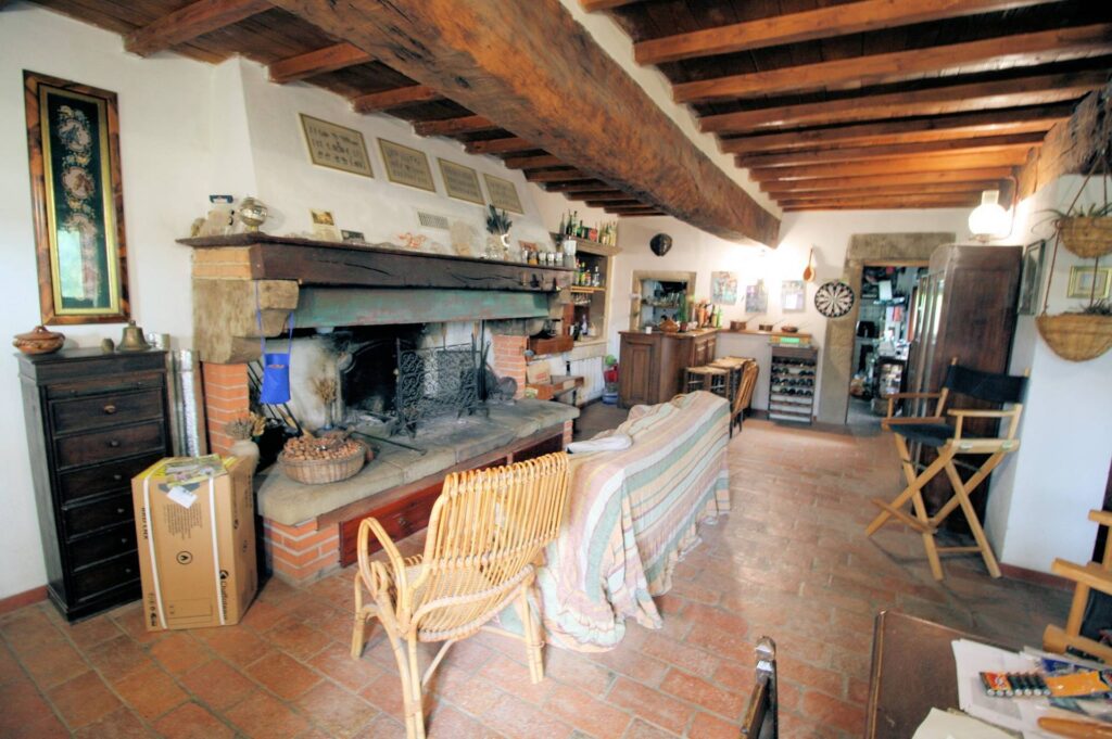 1436-Complesso immobiliare panoramico con ampio terreno-Barberino di Mugello-9 Agenzia Immobiliare ASIP