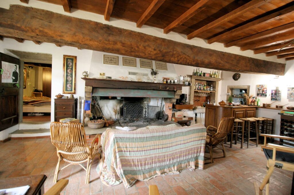 1436-Complesso immobiliare panoramico con ampio terreno-Barberino di Mugello-13 Agenzia Immobiliare ASIP