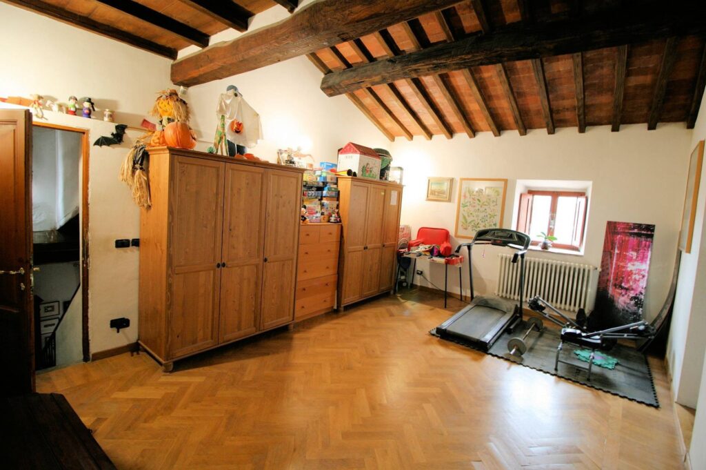 1436-Complesso immobiliare panoramico con ampio terreno-Barberino di Mugello-18 Agenzia Immobiliare ASIP