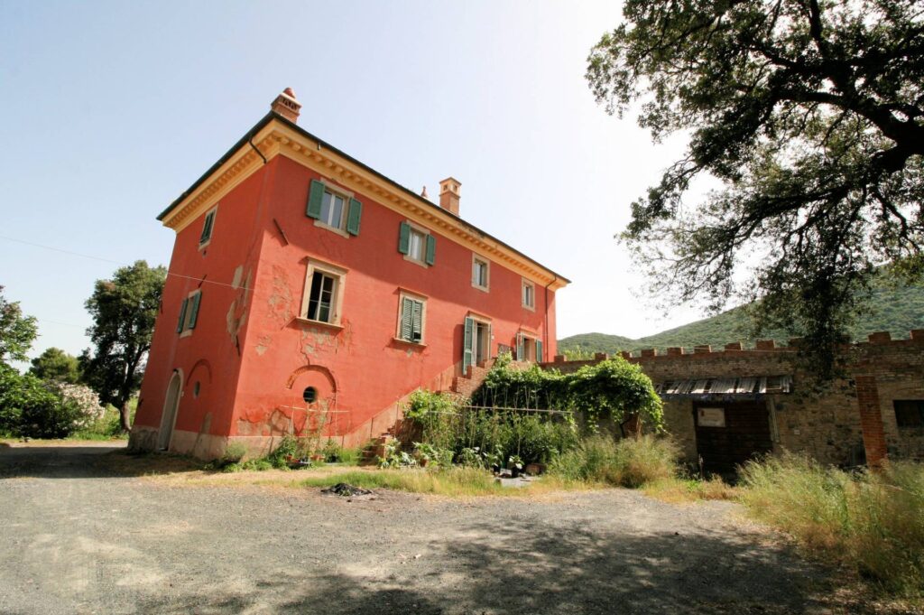 1446-Complesso immobiliare di ampia superficie da ristrutturare-Santa Luce-1 Agenzia Immobiliare ASIP
