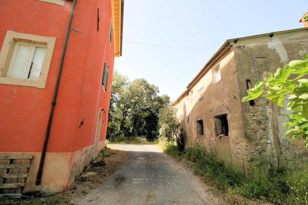 1446-Complesso immobiliare di ampia superficie da ristrutturare-Santa Luce-6 Agenzia Immobiliare ASIP