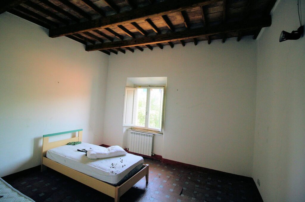 1446-Complesso immobiliare di ampia superficie da ristrutturare-Santa Luce-11 Agenzia Immobiliare ASIP
