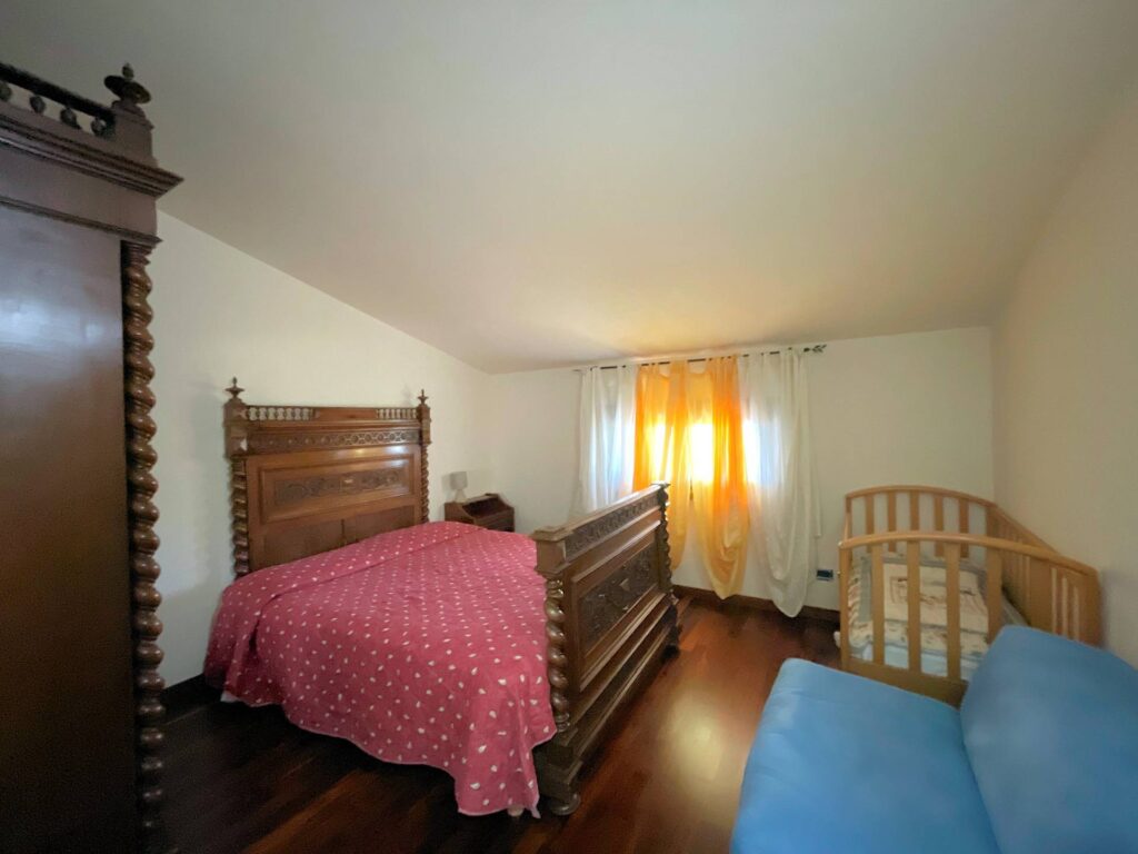 1451-Complesso immobiliare di ampia superficie  in posizione collinare con parco e piscina-Pescia-14 Agenzia Immobiliare ASIP