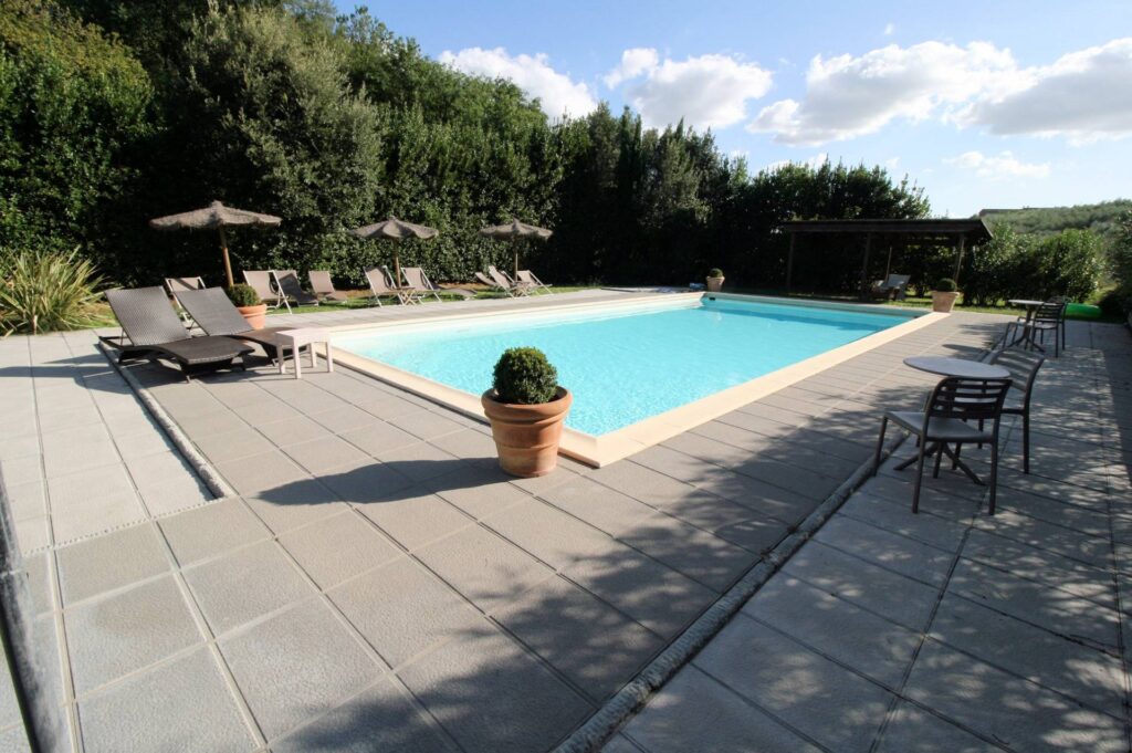 1457-Agriturismo in antico borgo ristrutturato con parco e piscina-Lamporecchio-3 Agenzia Immobiliare ASIP