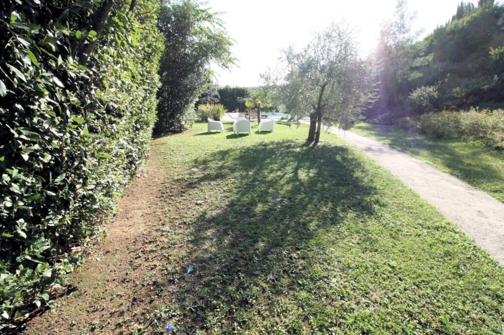 1457-Agriturismo in antico borgo ristrutturato con parco e piscina-Lamporecchio-5 Agenzia Immobiliare ASIP