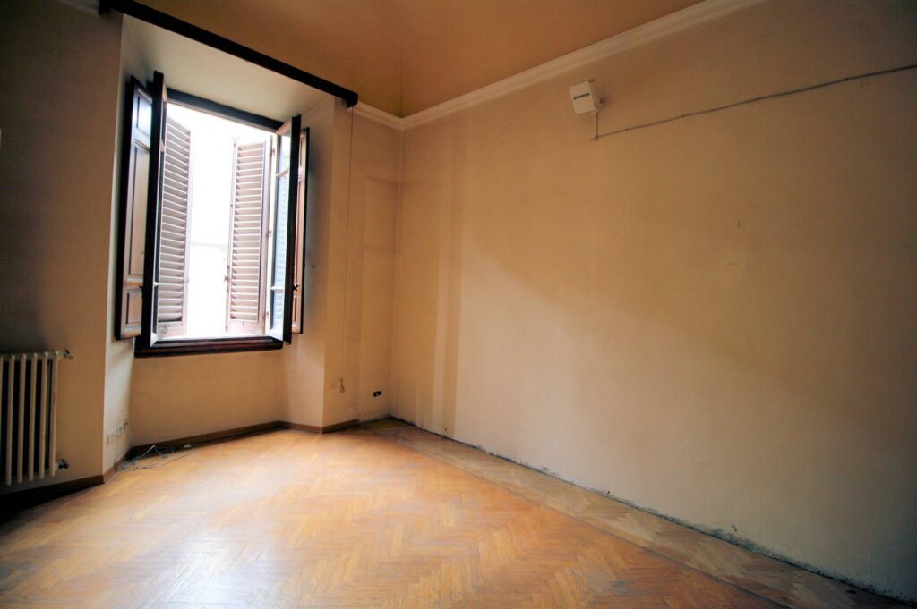 1463-Appartamento di ampia superficie con salone affrescato-Pistoia-7 Agenzia Immobiliare ASIP