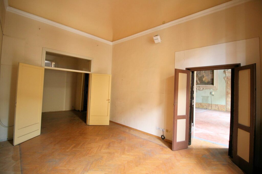 1463-Appartamento di ampia superficie con salone affrescato-Pistoia-9 Agenzia Immobiliare ASIP