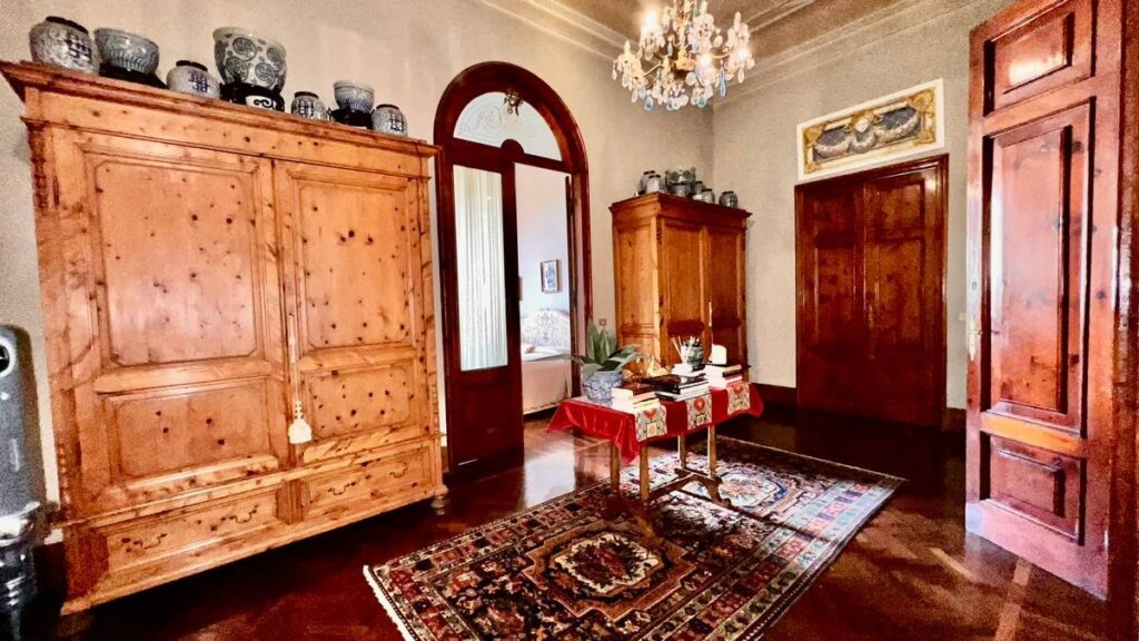 606-Villa di ampia superficie con giardino-Lucca-6 Agenzia Immobiliare ASIP