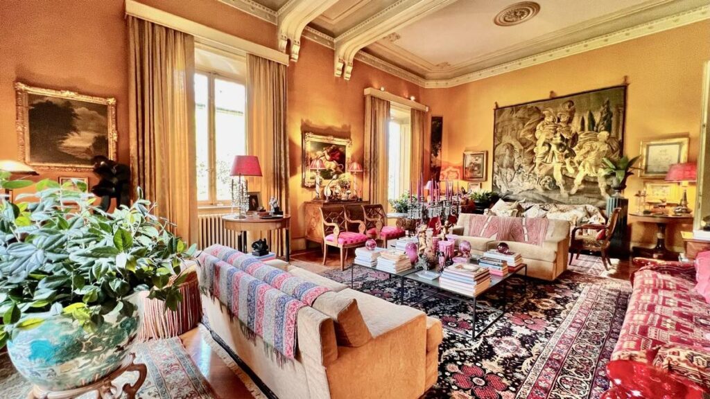 606-Villa di ampia superficie con giardino-Lucca-3 Agenzia Immobiliare ASIP