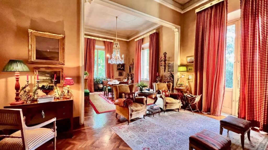 606-Villa di ampia superficie con giardino-Lucca-11 Agenzia Immobiliare ASIP