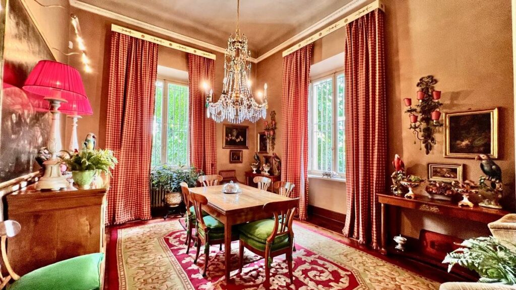 606-Villa di ampia superficie con giardino-Lucca-12 Agenzia Immobiliare ASIP