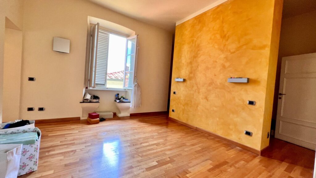 1305-Appartamento in centro storico-Lucca-7 Agenzia Immobiliare ASIP