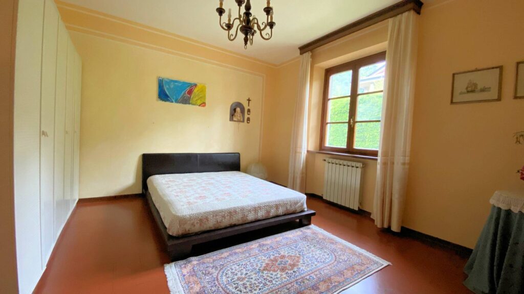 1307-Villa di ampia superficie immersa nel verde-Pescaglia-18 Agenzia Immobiliare ASIP