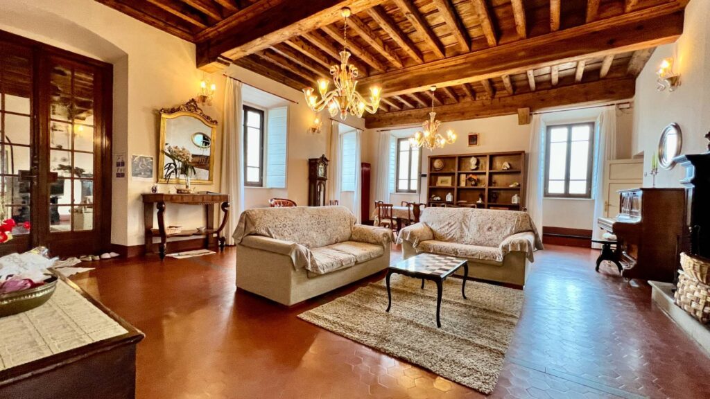 1467-Villa con parco e piscina-Lucca-8 Agenzia Immobiliare ASIP