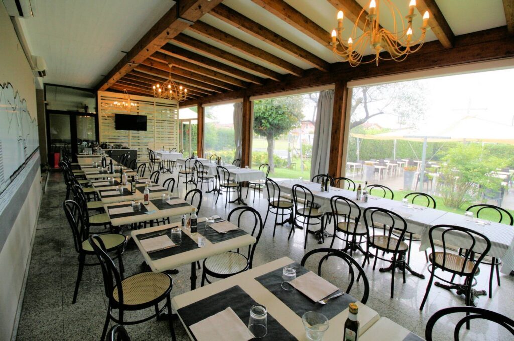 1473-Vendita delle mura e dell'attività di storico ristorante/pizzeria-Massa-9 Agenzia Immobiliare ASIP