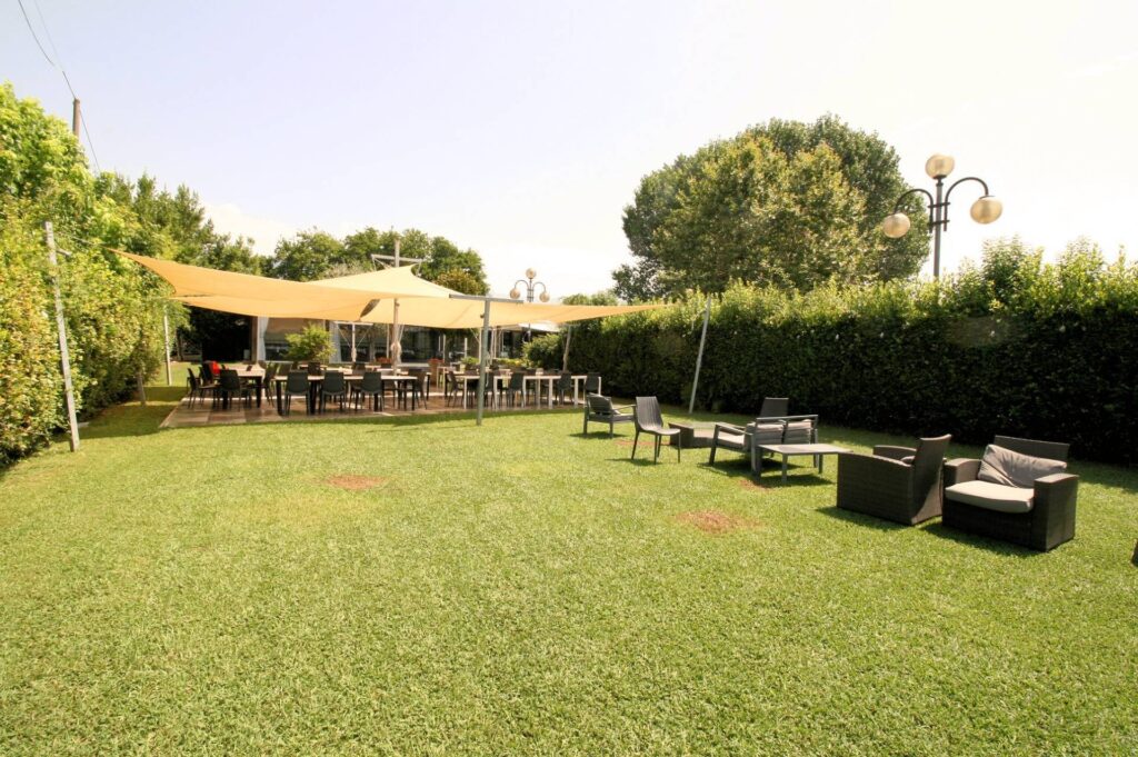 1473-Vendita delle mura e dell'attività di storico ristorante/pizzeria-Massa-7 Agenzia Immobiliare ASIP